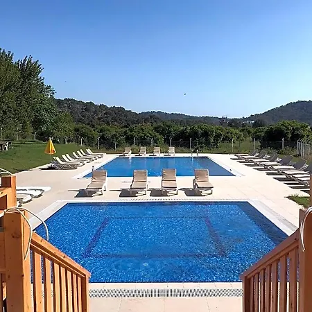 Hotel Dream Town 3*